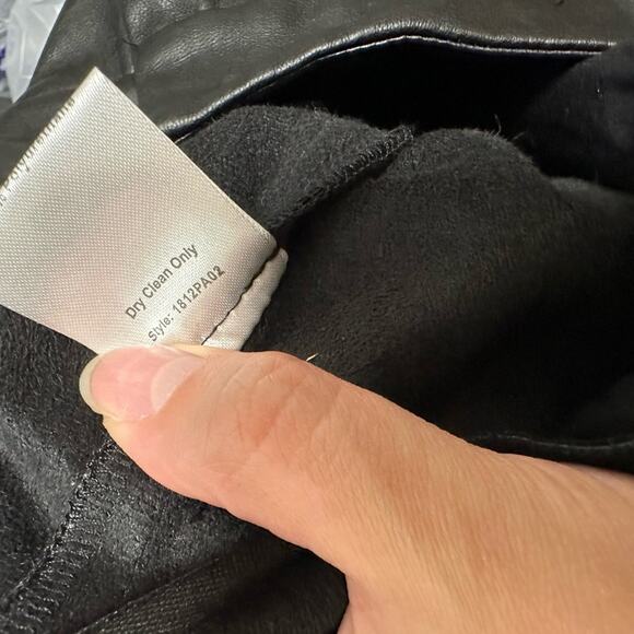 NWT Choosy Noho Wide Leg Vegan Leather Cropped Pants Size 8 - Picture 7 of 8